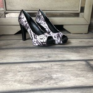 Nine West Floral Print 3 inch Heel